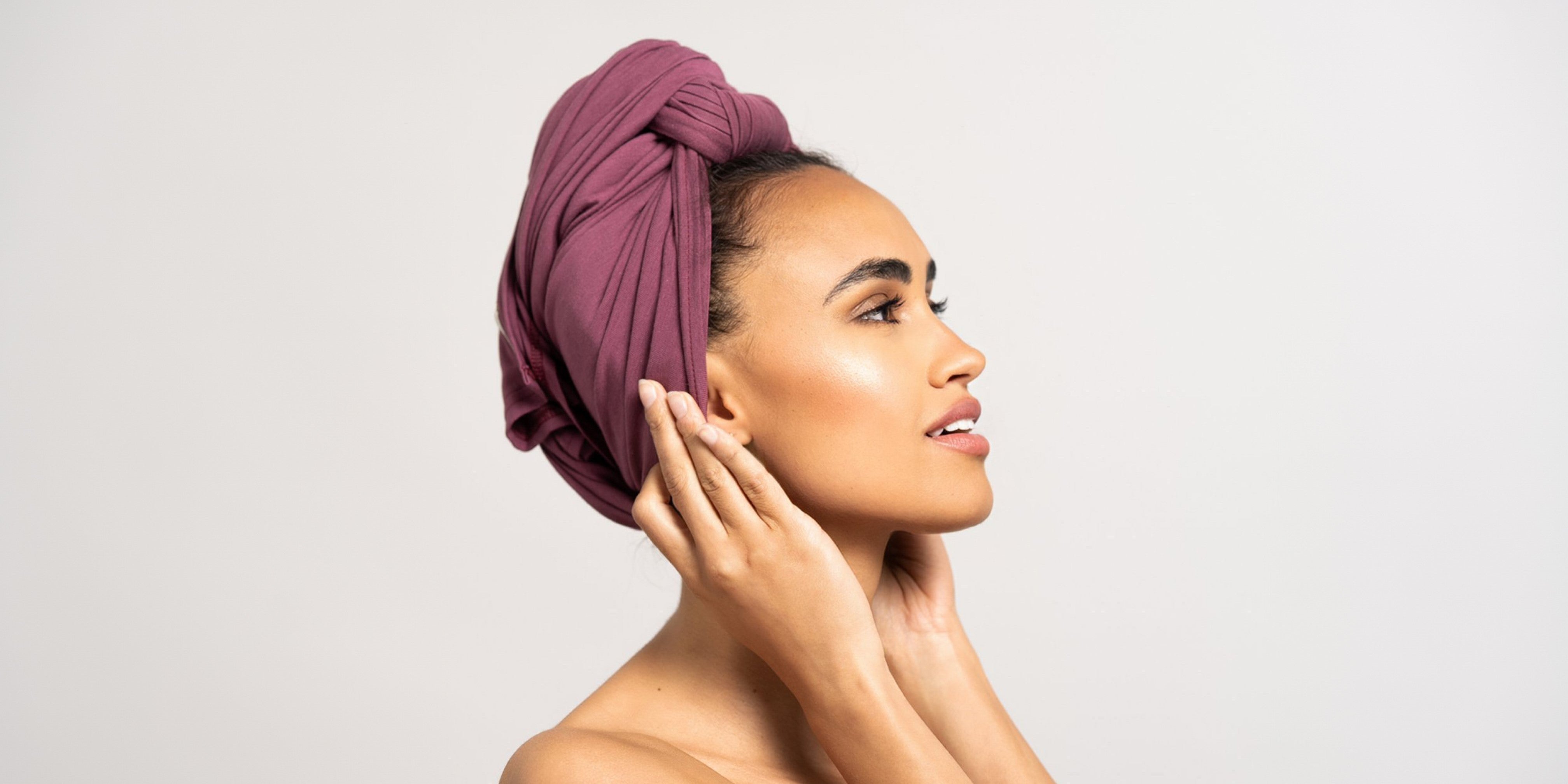 Unsere sanften Bambus Haar Handtücher zum Plopping für Locken, Wellen & Afrohaare mindern Frizz & fördern Haarwachstum.