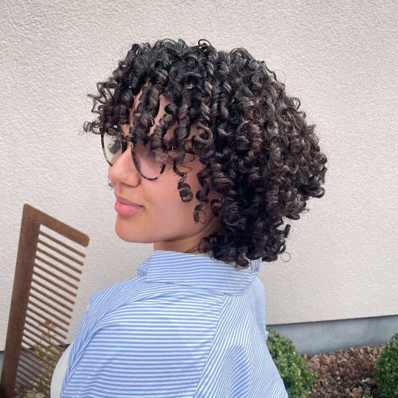 Perfekte Locken ohne Frizz nach der Plopping Methode