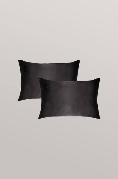 2er Bundle Seidenkissenbezüge in der Größe 40 x 60 cm in schwarz von Curly N Covered