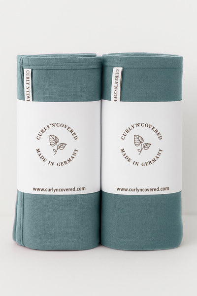 2er Bundle Bambus Haarhandtuch von Curly N Covered in der Farbe Mintgrün aus zertifizierter Bambus Viskose, beide Handtücher gerollt und mit Banderole umwickelt