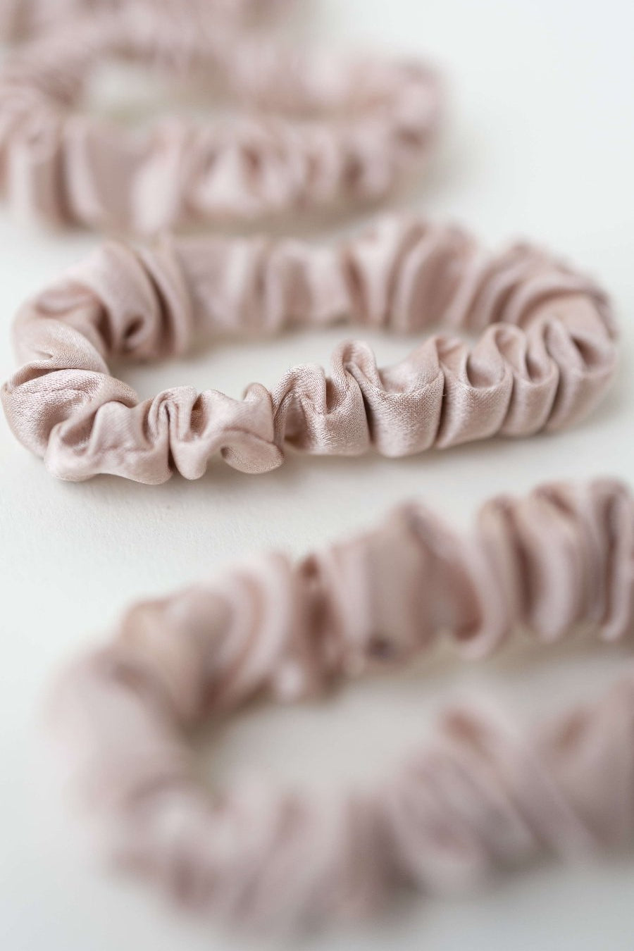 Weiche Haargummis Mit Spitze – Bulk Pack, Dicke Scrunchies Für Lockiges & Feines Haar, Haarschonend