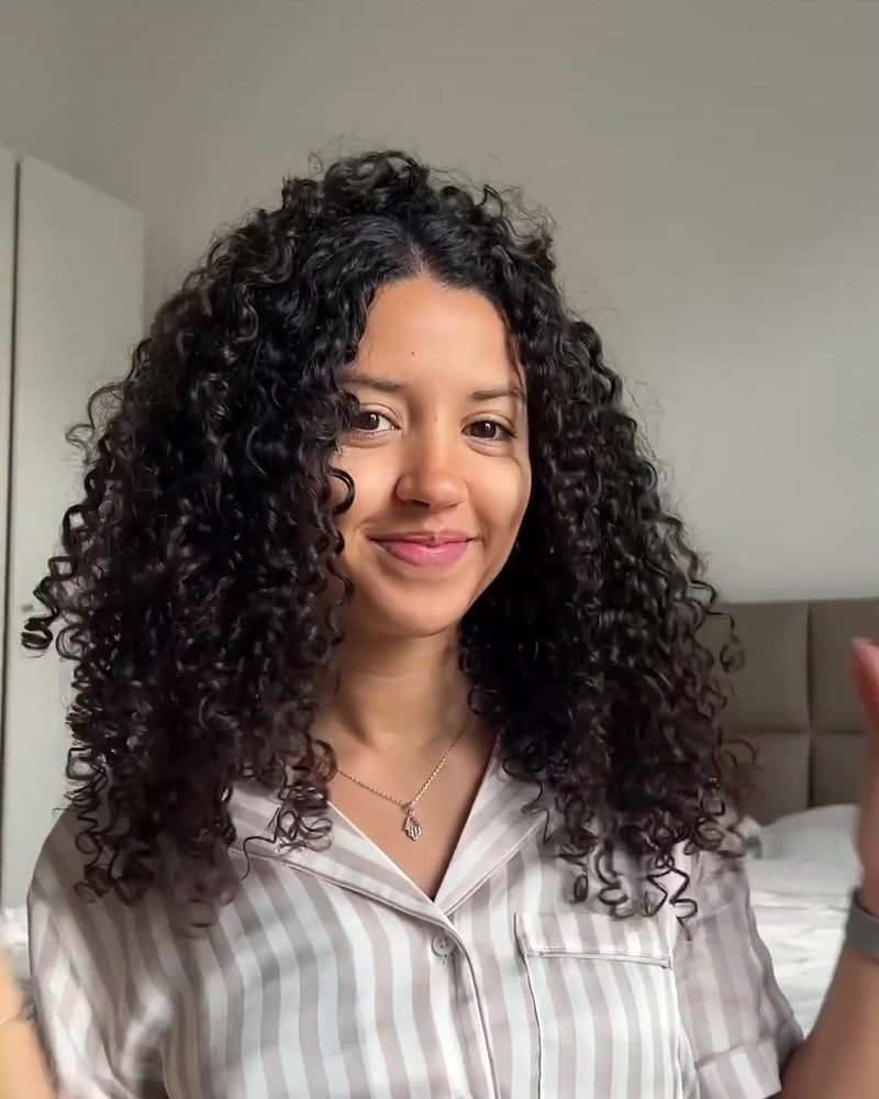 Definierte Locken am Morgen nach dem Schlafen mit dem Seidenturban