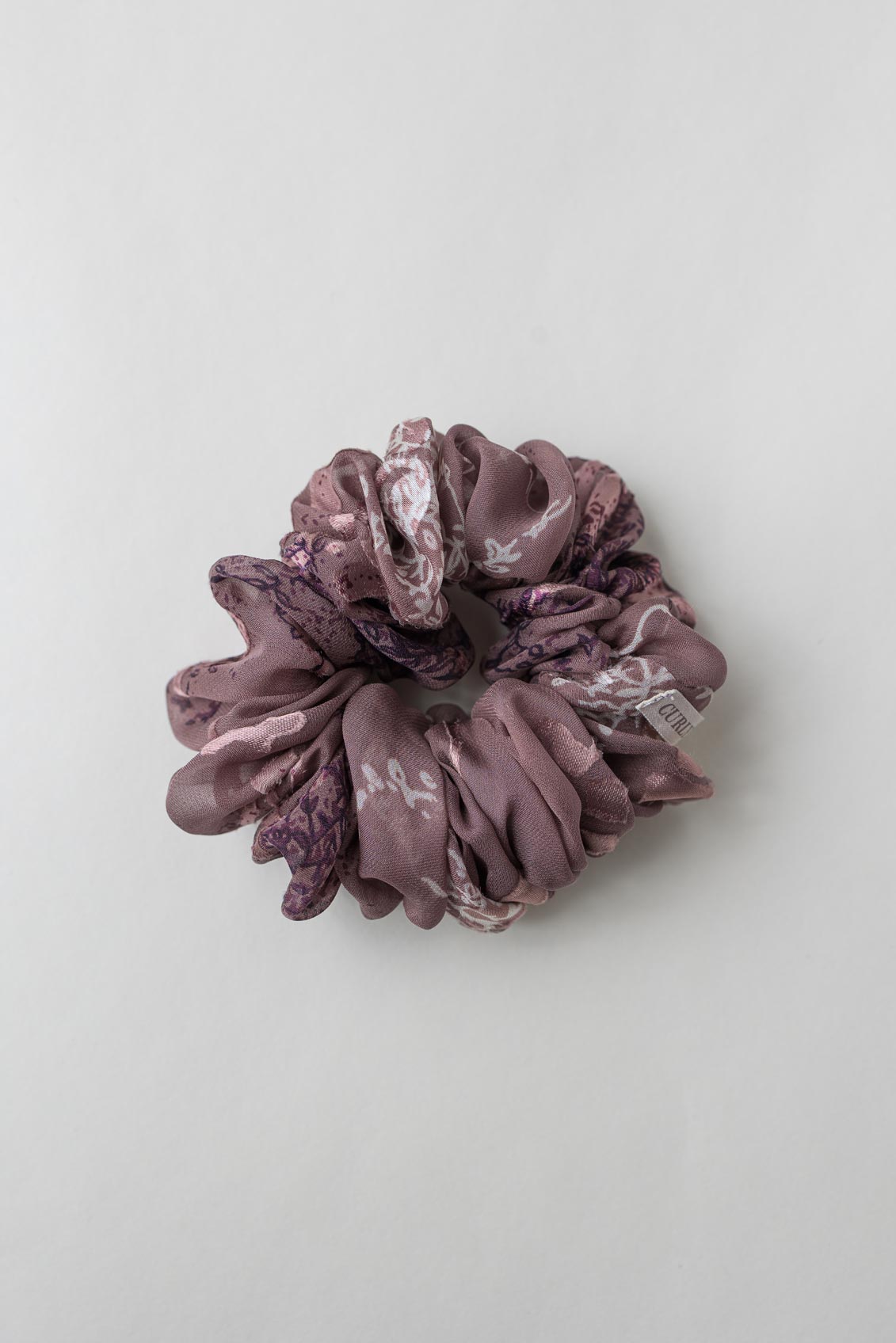 Scrunchie Größe M aus Crepe Georgette von Curly'N'Covered mit floralem Blütenmuster