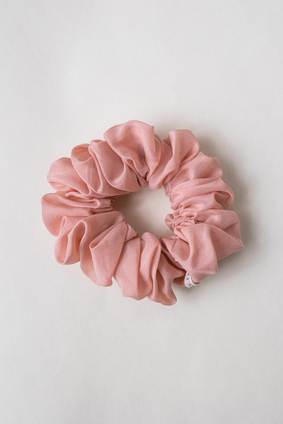 Scrunchie aus Baumwollseide von Curly'N'Covered in der Farbe Rosa